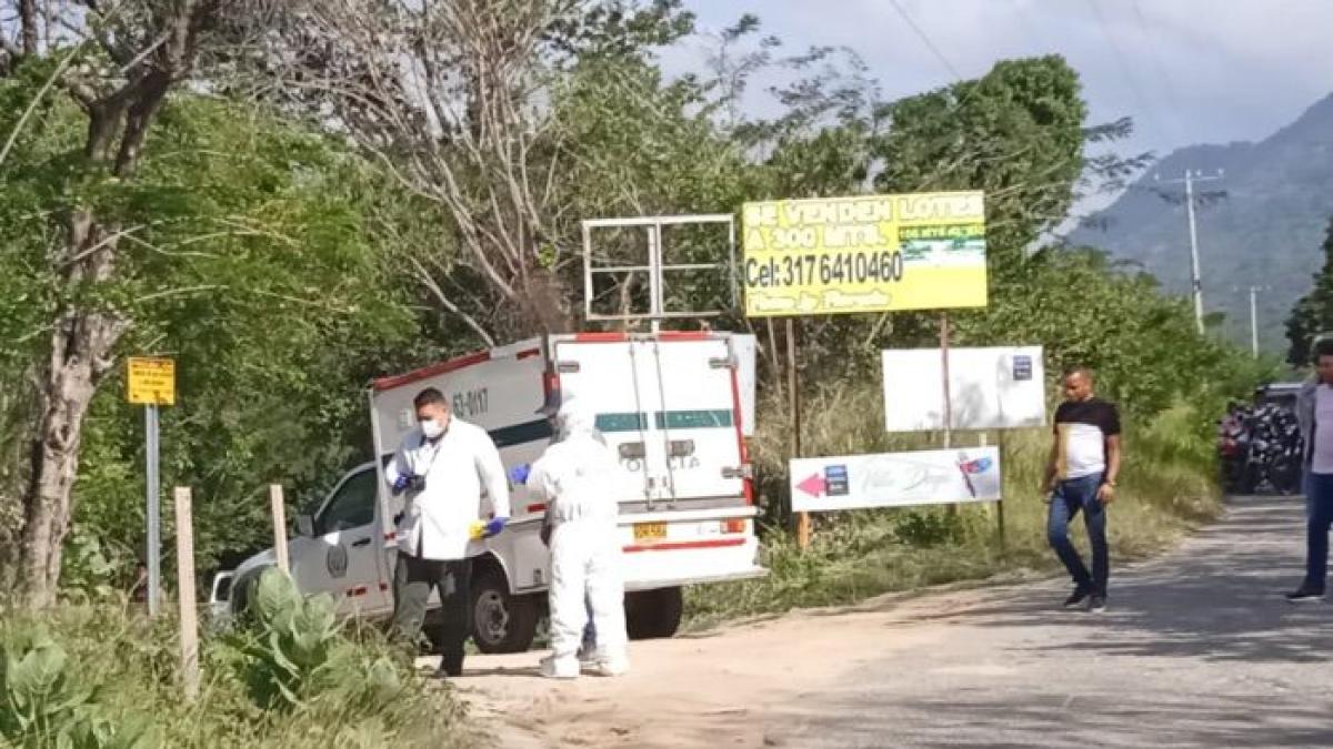 Bir işi kapatmak için Medellín'den Santa Marta'ya gelen bir tüccarı öldürüyorlar