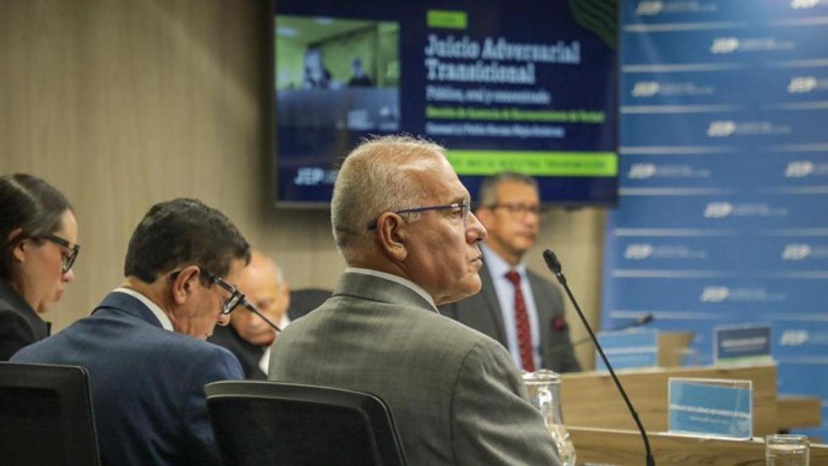 Albay'a Karşı Mahkeme Uzmanı (R) Hernán Mejía