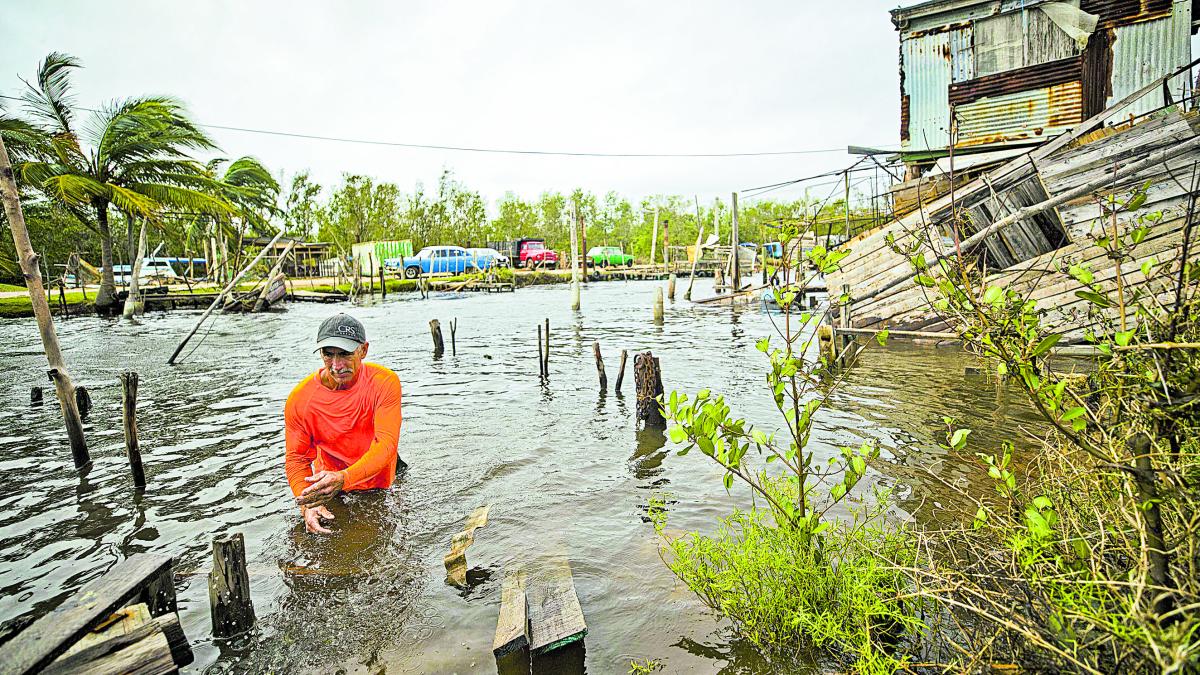 Cuba, ante la tormenta perfecta: Estados Unidos más las inclemencias climáticas