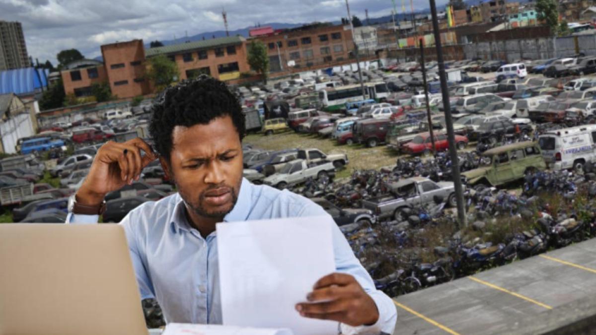 Declararán abandonados 10 mil carros y motos que están en patios de Bogotá; así puede evitar que subasten el suyo