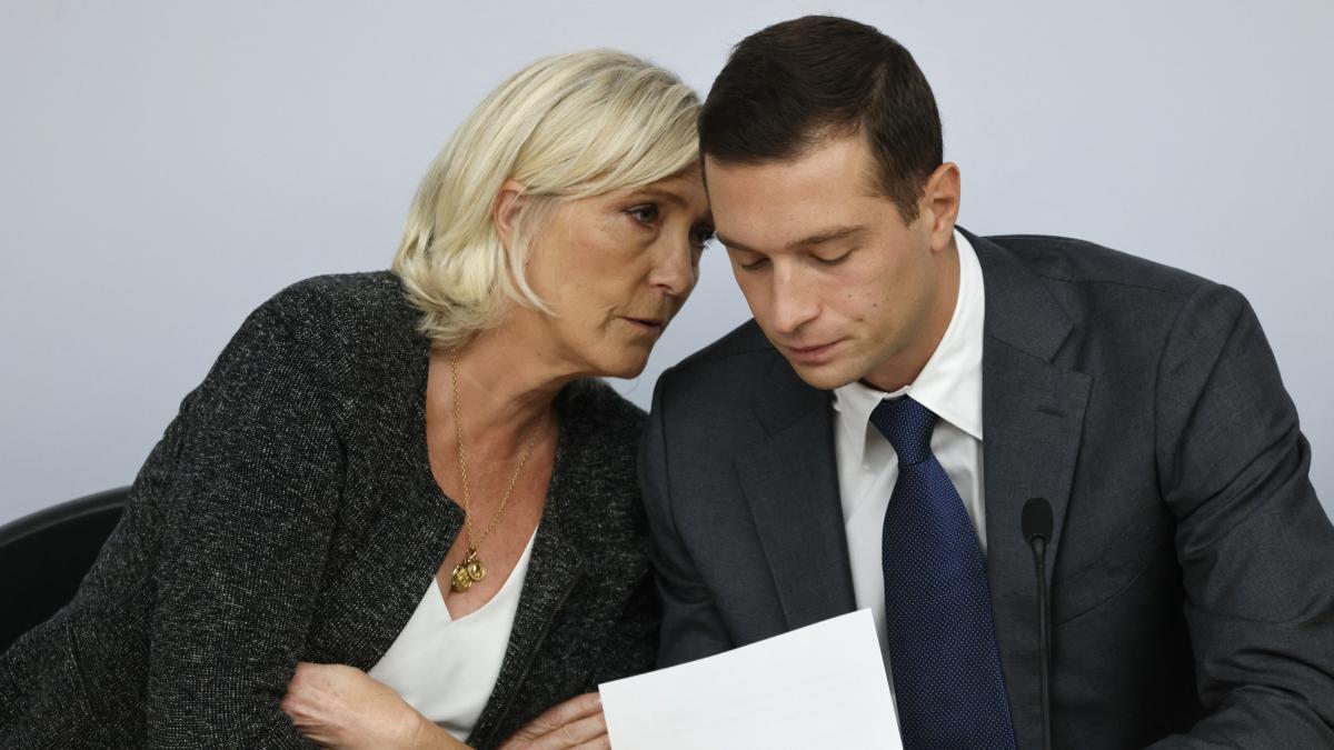 Jordan Bardella dice por primera vez que sería candidato si Le Pen es inhabilitada