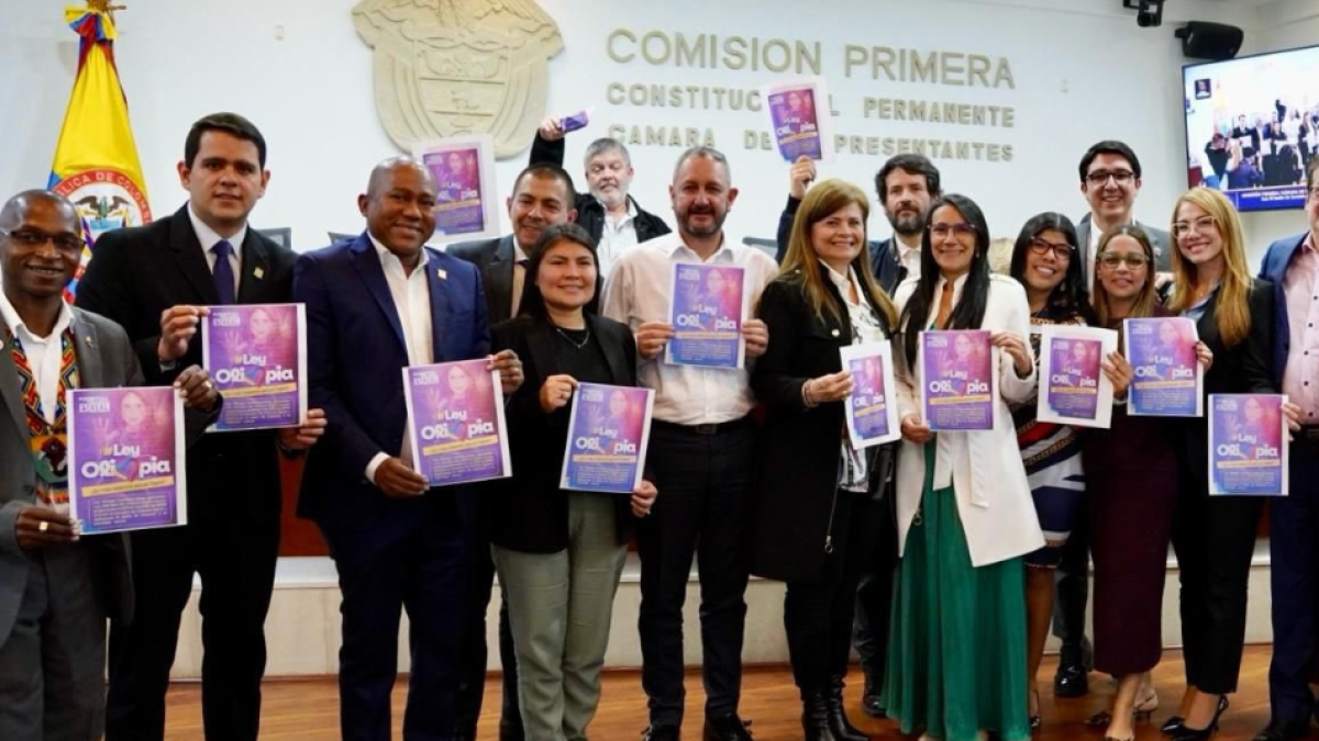 Aprueban en primer debate el proyecto que busca tipificar el delito de violencia sexual digital contra las mujeres