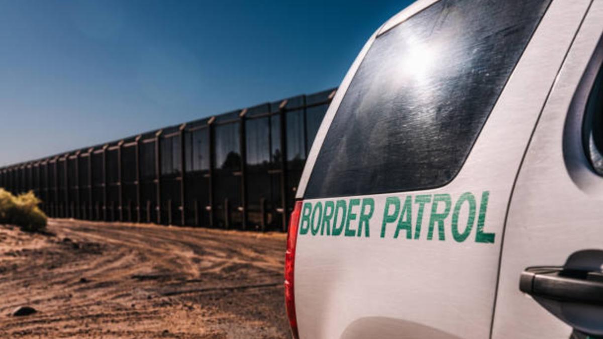 Intentaron cruzar el muro fronterizo de San Diego y no imaginaron que pasaría esto: la CBP advierte