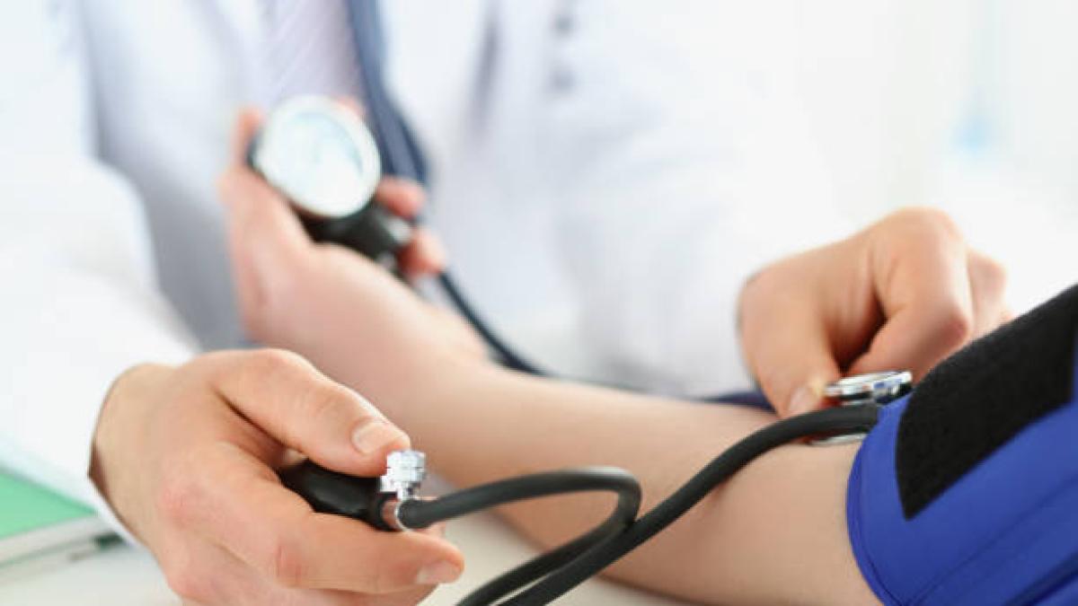 La fruta que es perfecta para batidos y le ayudará a disminuir la presión arterial, según nuevo estudio