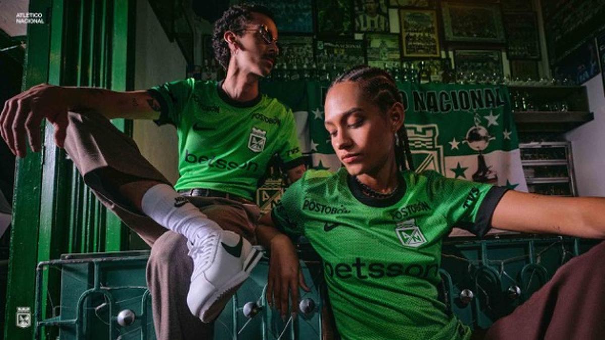 Un homenaje a la rebeldía del hincha y a las montañas de Antioquia, así es el tercer uniforme de Atlético Nacional