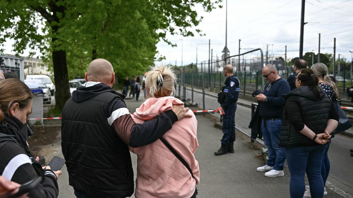 Al menos un muerto y tres heridos en un ataque con cuchillo en colegio en Francia: esto es lo que se sabe