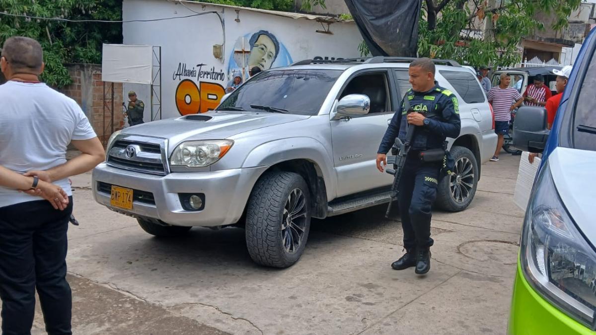 Tragedia en La Guajira: adolescente murió y su padre, un subintendente del Gaula, resultó herido en atraco