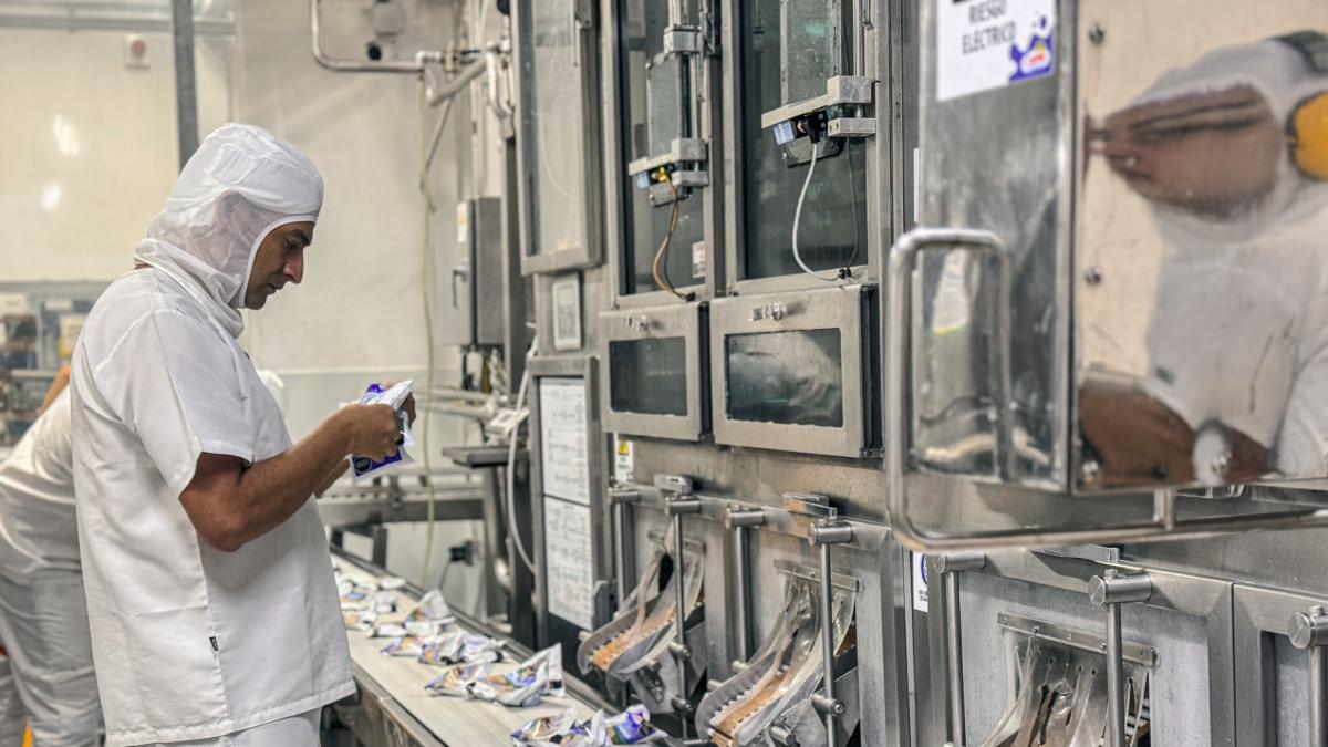 Los planes de la empresa que produce el 50 % de las bebidas de almendras del país
