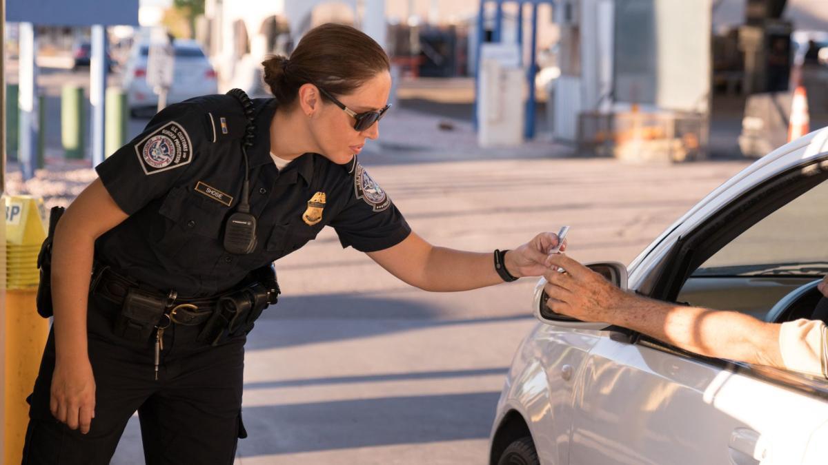 CBP busca trabajadores para Texas para descubrir migrantes y les ofrece un bono muy atractivo