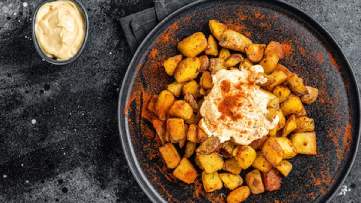 Receta fácil de papas capira al ajillo: así puede prepararlas en casa paso a paso