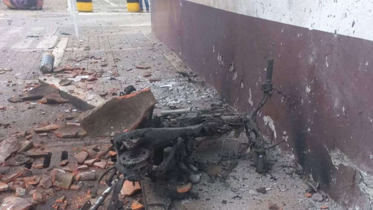 Ataques simultáneos con ráfagas de fusil y explosivos en dos poblaciones del norte del Cauca: reportan dos heridos