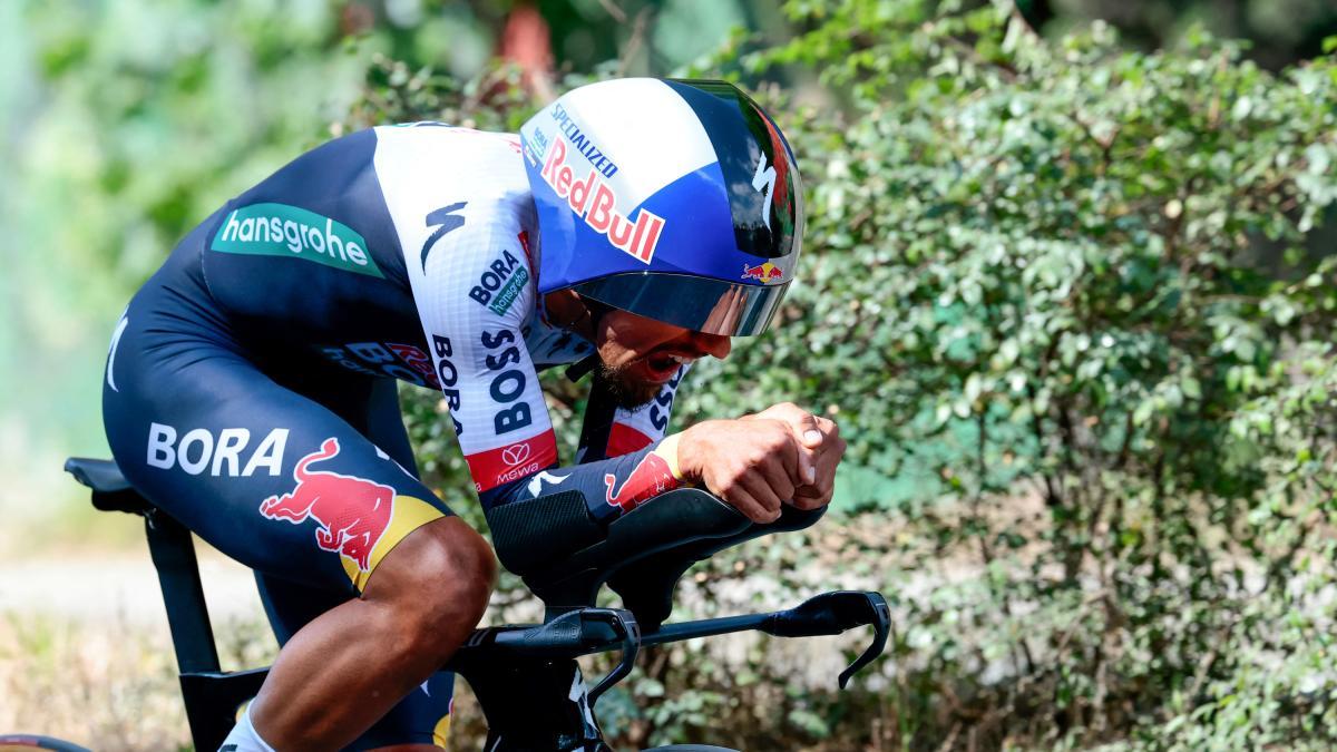 Giro de Italia 2025: Daniel Felipe Martínez sacó la cara en la crono, así quedaron los colombianos en la general