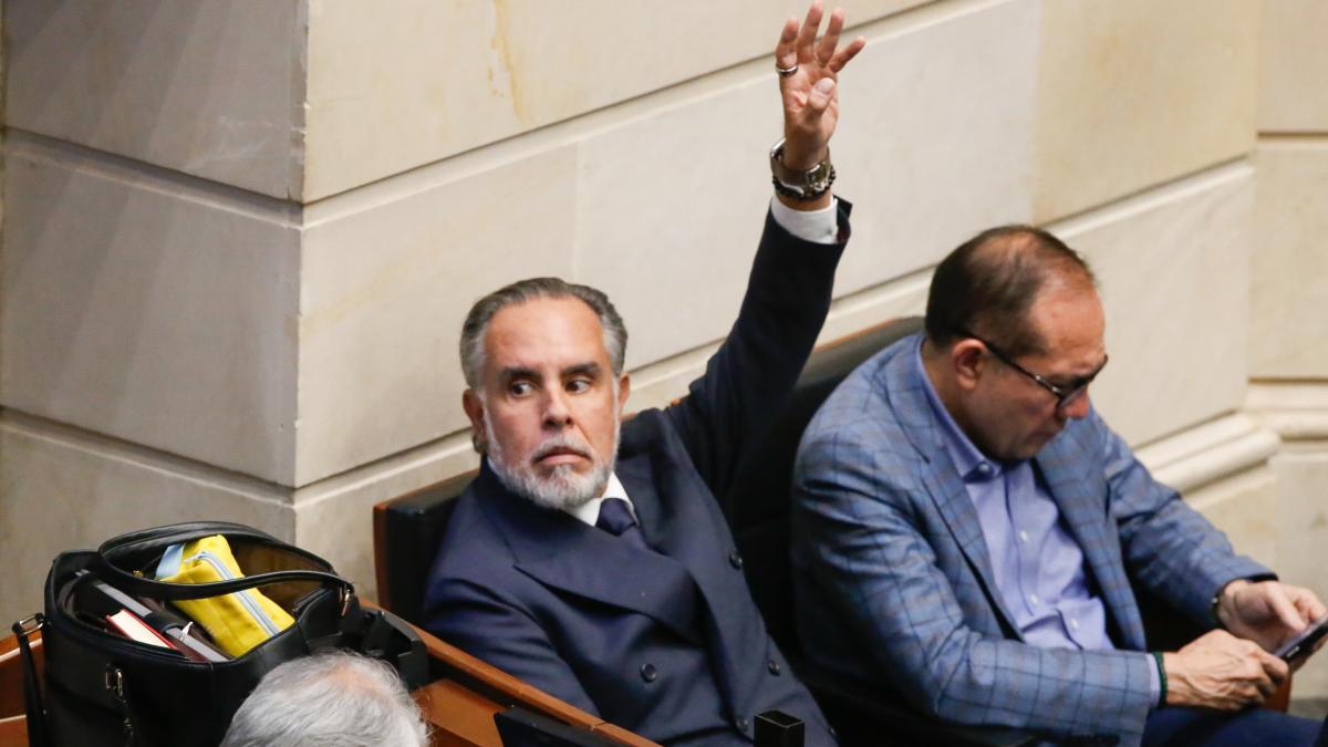 Inesperado giro de los ministros Benedetti y Sanguino: de rechazar la resurrección de la reforma laboral a apoyarla