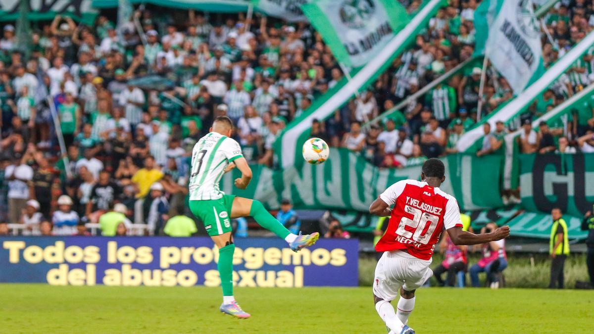 Nacional fue por lana y salió trasquilado: video del increíble gol desde la mitad del campo en triunfo de Santa Fe Publicado por EL TIEMPO.COM -Deportes