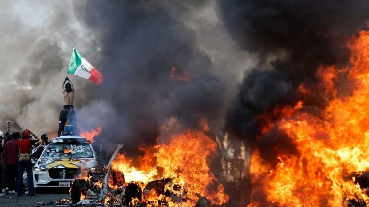 ¿Por qué la bandera mexicana se volvió un símbolo inesperado de las protestas migrantes en Los Ángeles?