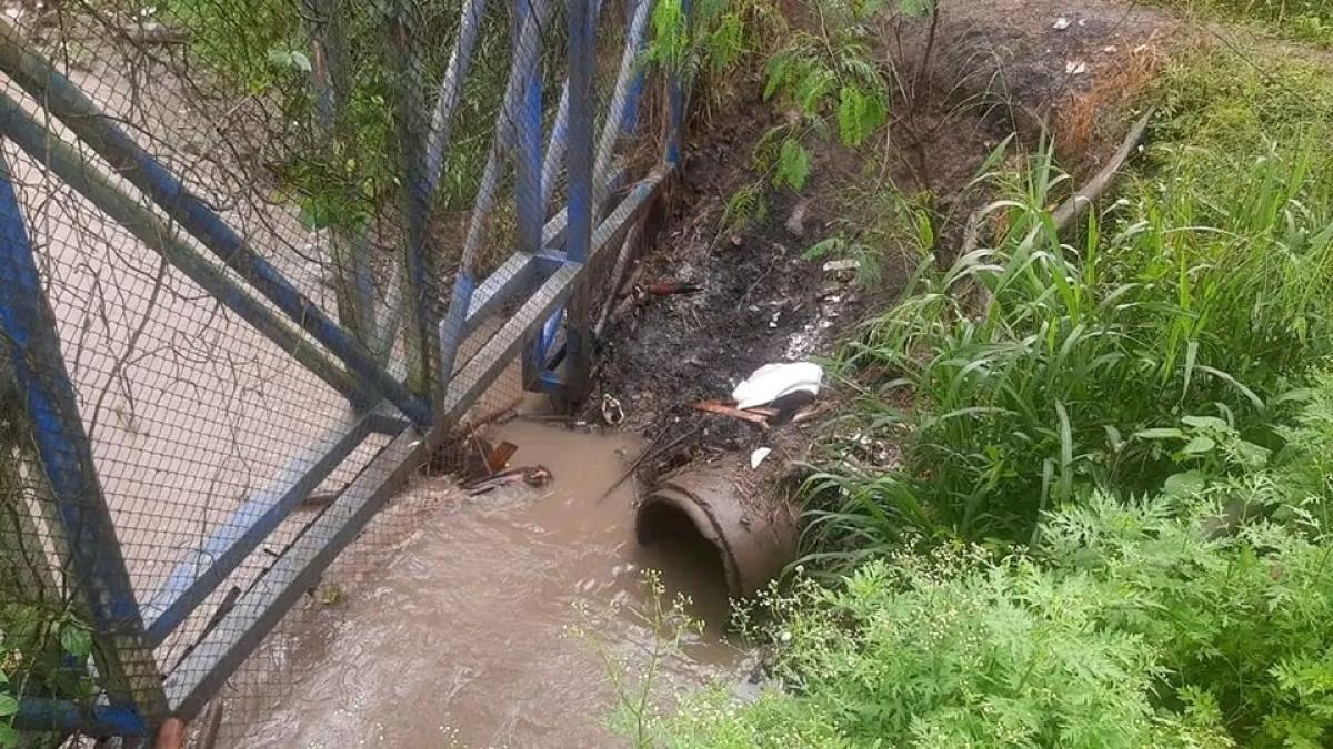 Tragedia en Pereira| A pesar de ser rescatado, bebé de dos años que cayó a un caño cuando jugaba murió en hospital