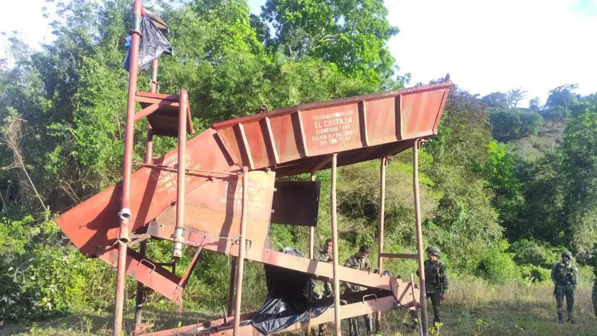 Así era el sofisticado complejo de minería ilegal en el Tolima que dejaba millonarias ganancias a las disidencias