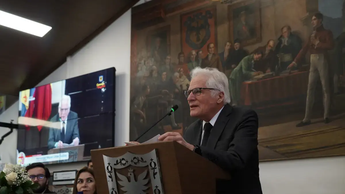 Las razones por las que Miguel Uribe Londoño reemplazará a su hijo en la carrera presidencial: ¿tiene futuro esa precandidatura?