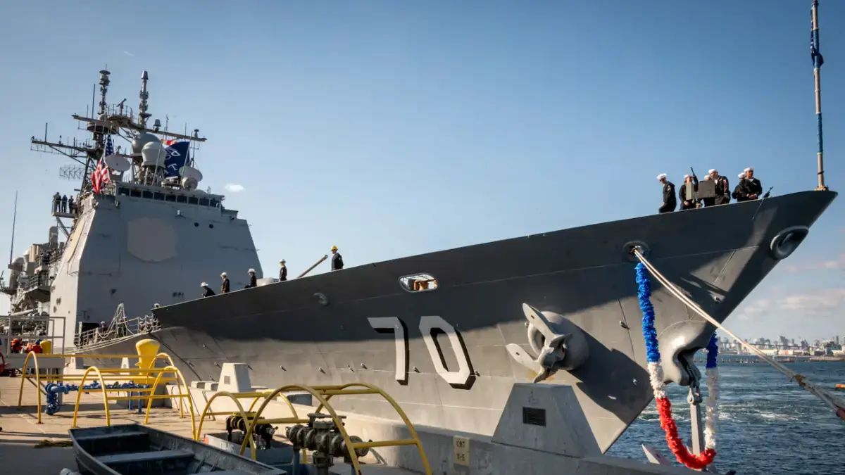 Estados Unidos ordena nuevo despliegue militar cerca de las costas de Venezuela: submarino nuclear y buque lanzamisiles llegarían la próxima semana