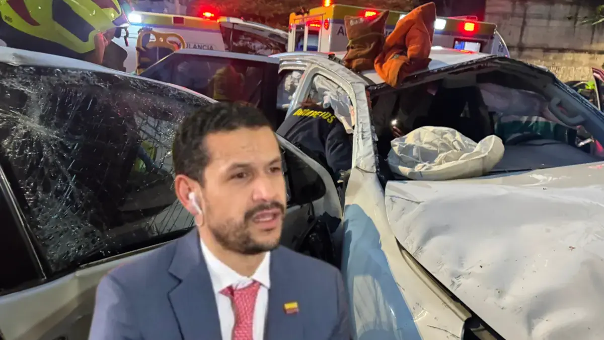 Esquema de seguridad de Daniel Palacios, precandidato presidencial, se accidentó en Medellín; el exministro había sido cambiado de carro minutos antes