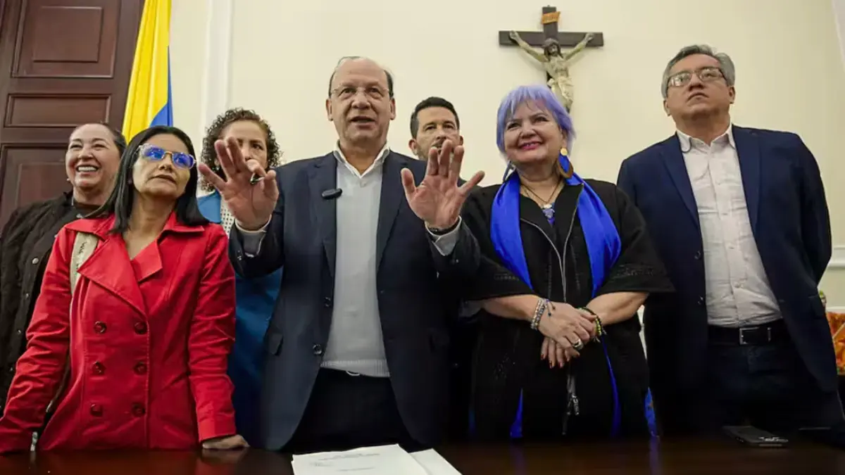 Reforma tributaria: Gobierno Petro alista nuevo ‘apretón’, mientras datos revelan que la burocracia se disparó y supera los $15 billones desde 2022