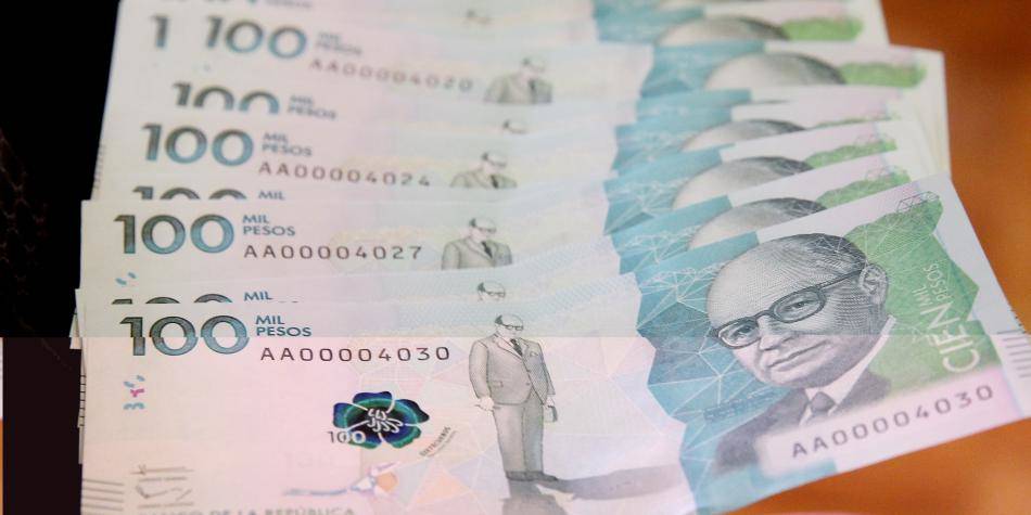 La devaluación del peso colombiano, con el movimiento del lunes, fue de 1,58 por ciento, mientras que en el acumulado del año va en 5,74 por ciento.