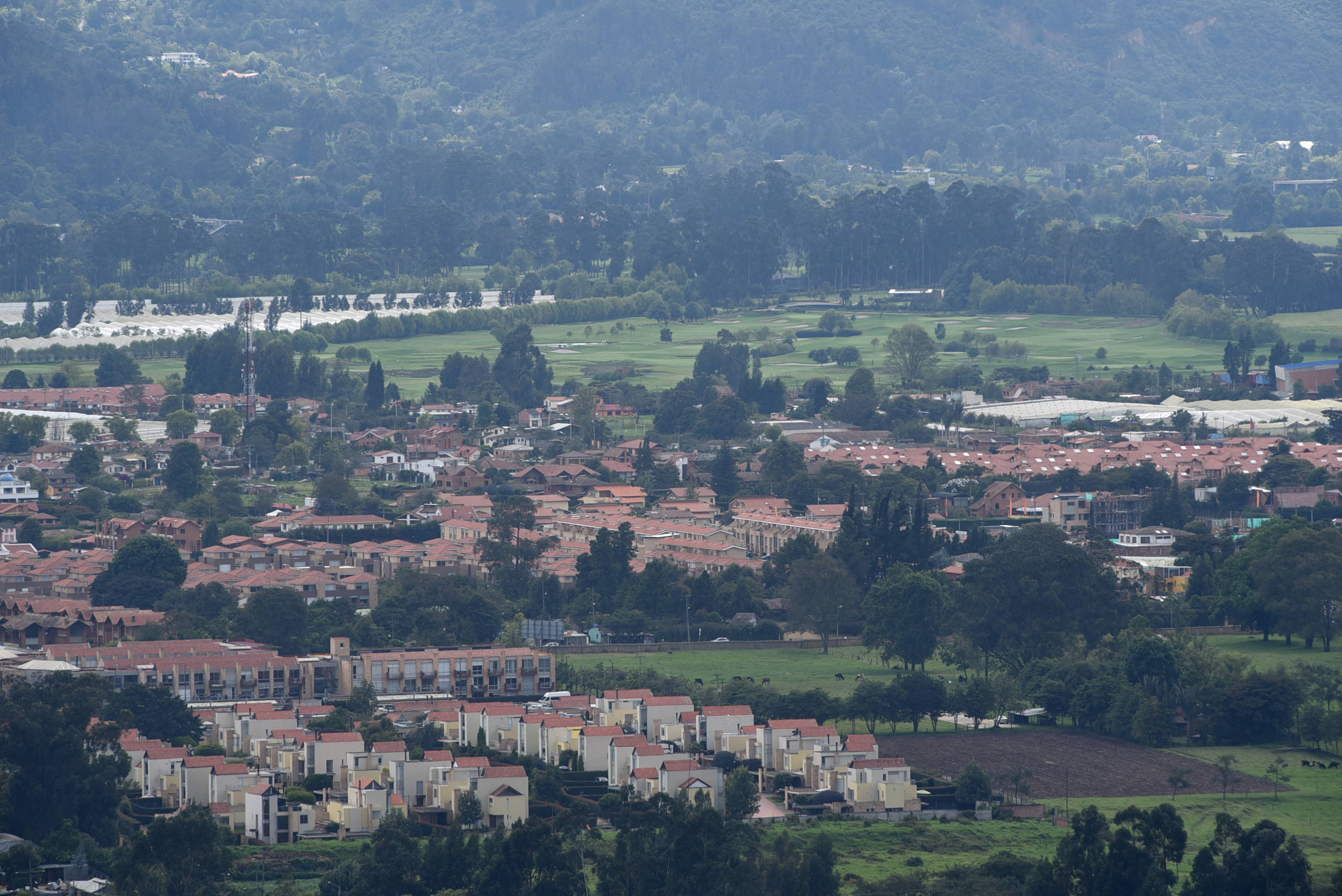 El Proyecto de Ley Busca, Entre Otras Cosas, Enrentar El Crecimiento Desordenado en la Sabana de Bogotá.