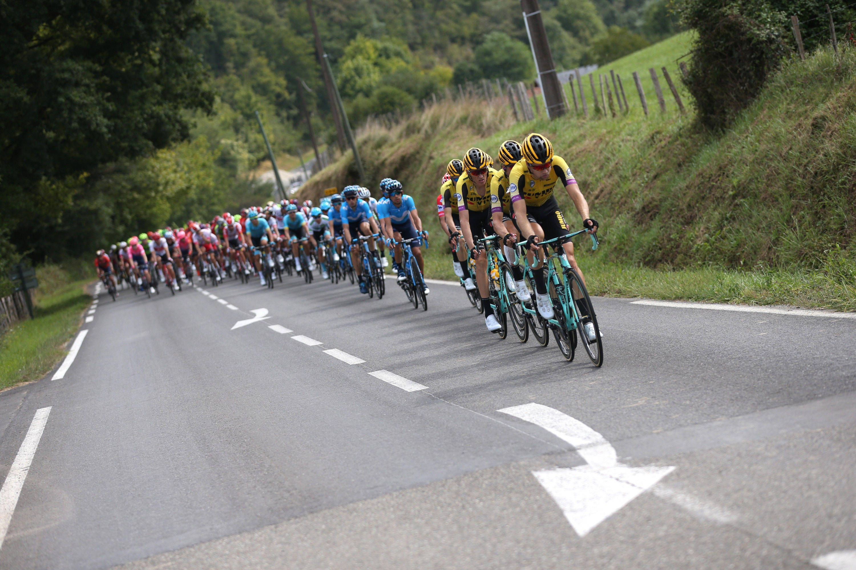 vueltaespanaetapa12horariorecorridoydondeverlaetapaenvivo