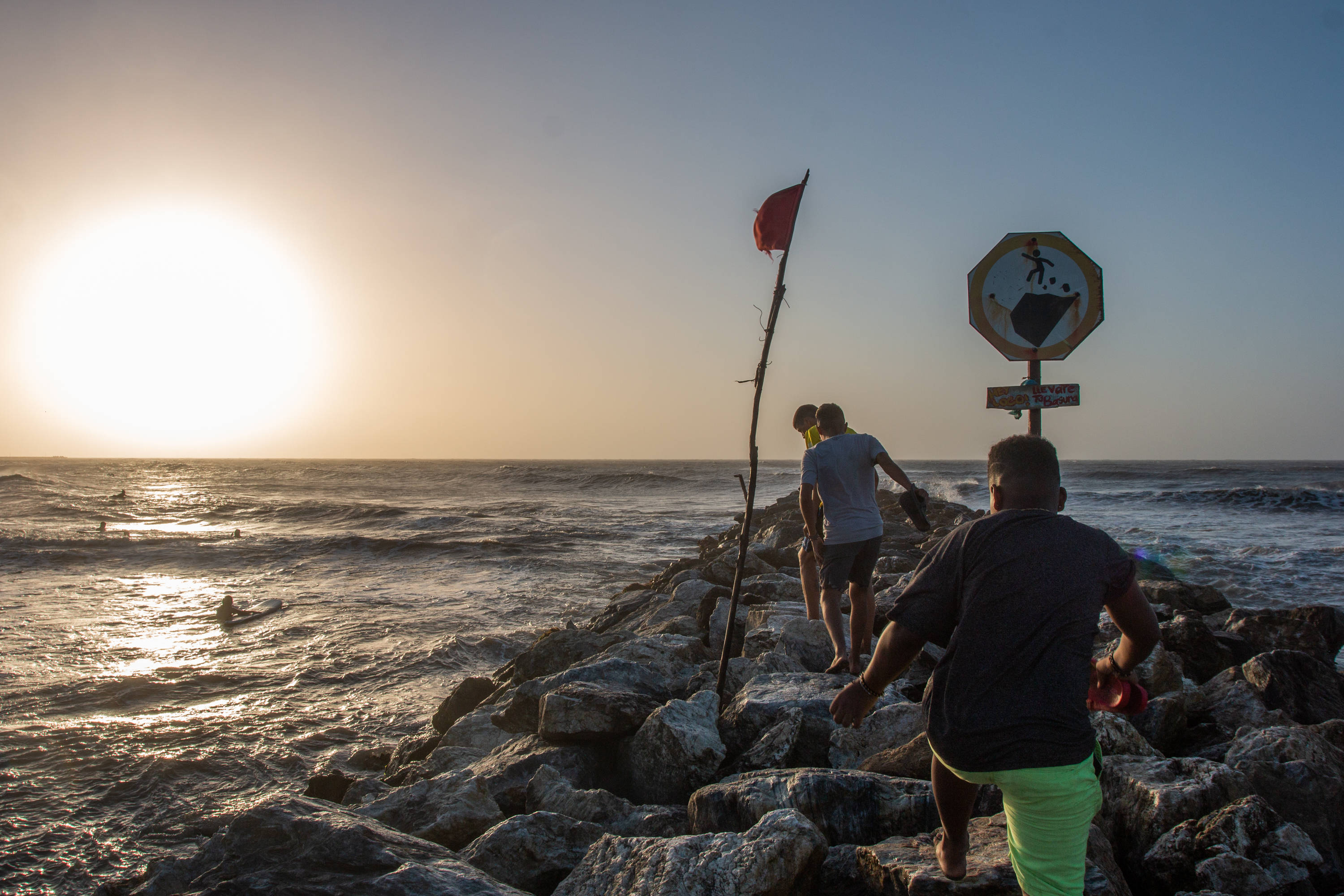 fuertes brisas en playas