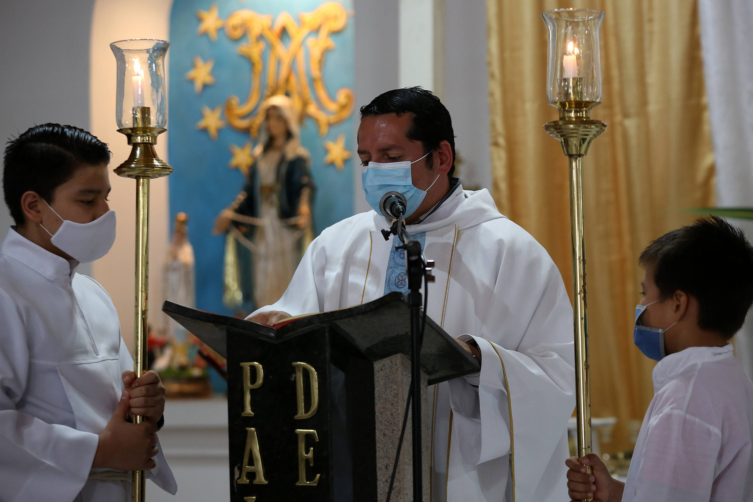 Quiénes y qué son los catecumenos en la iglesia católica