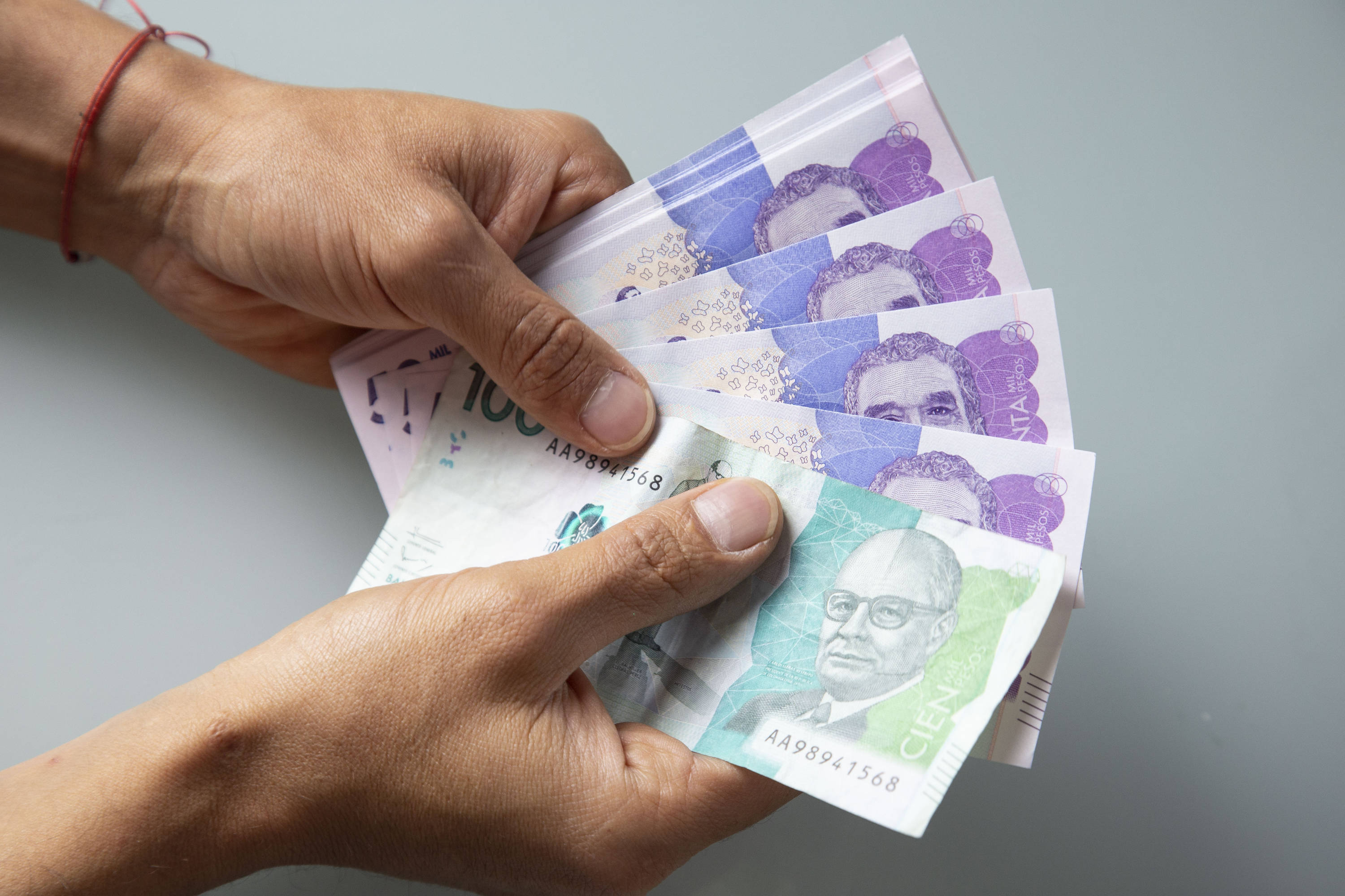 Dinero en efectivo.