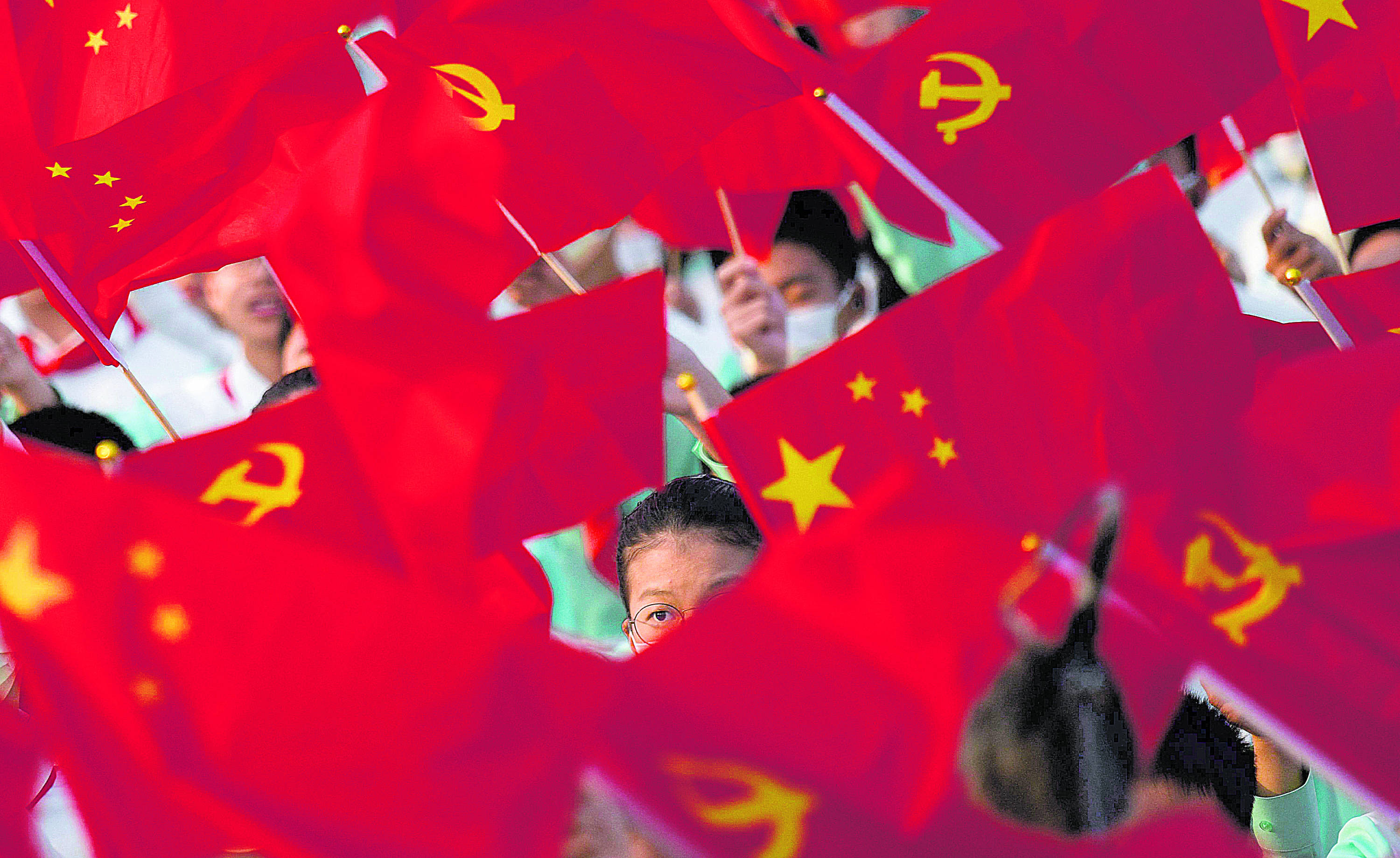 En la plaza de Tiananmén, de 440.000 m², se congregaron miles de chinos para celebrar 100 años del partido.