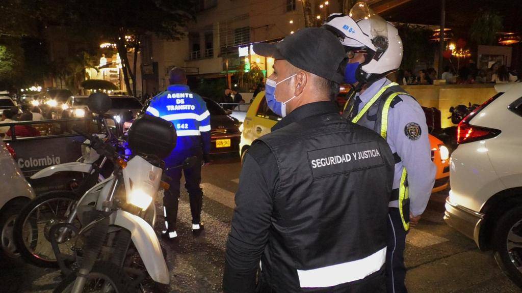 Con más de mil policías y funcionarios de la Alcaldía de Cali se adelantaron operativos de control en la ciudad.