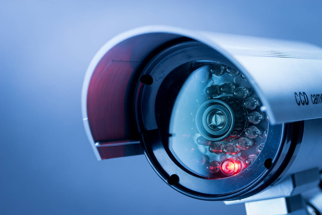 Procure cambiar constantemente las contraseñas de acceso a internet y dispositivos moviles para evitar hackeos.,