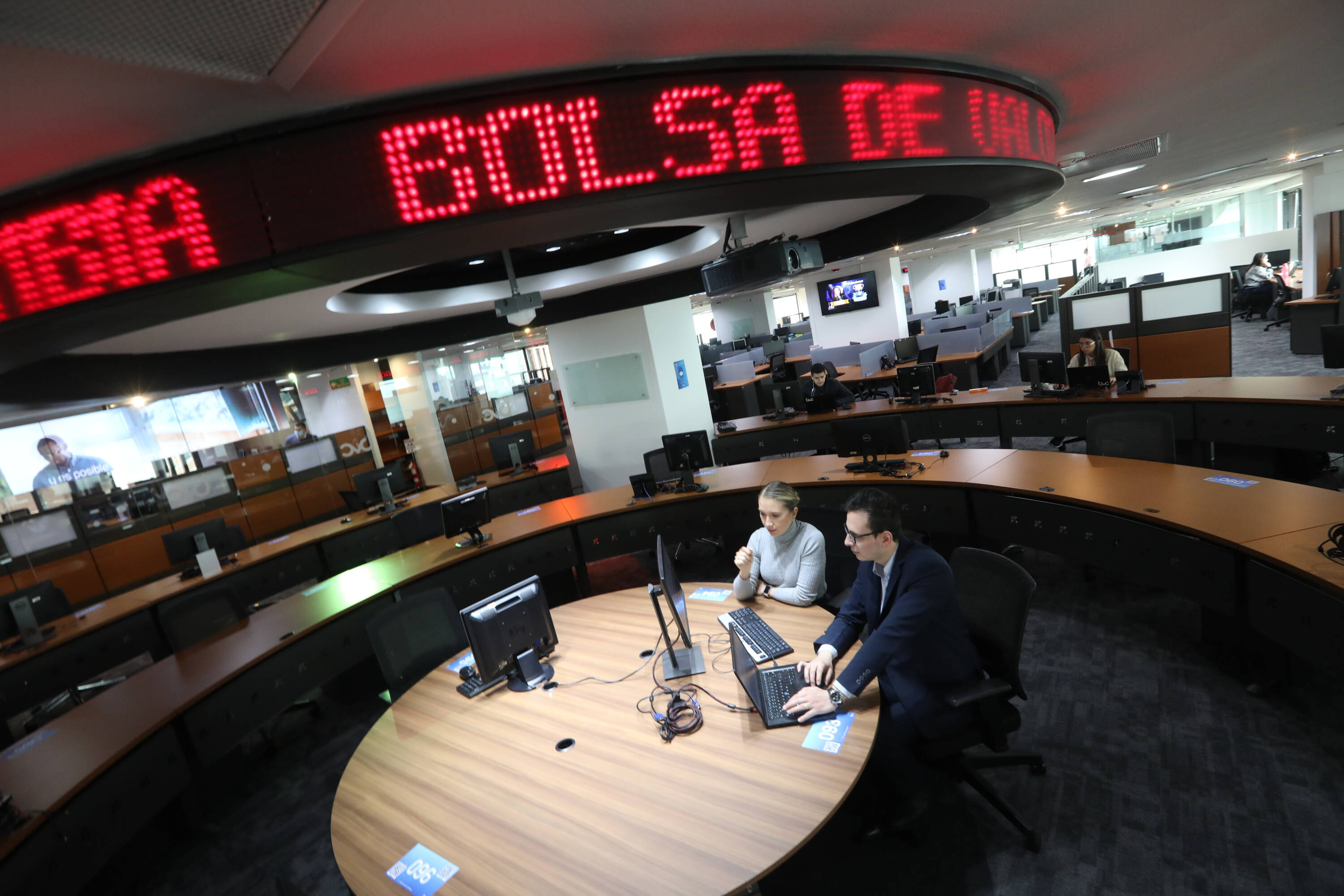 Imágenes de la Bolsa de Valores de Colombia hoy 7 de junio del 2022. FOTO MAURICIO MORENO EL TIEMPO CEET