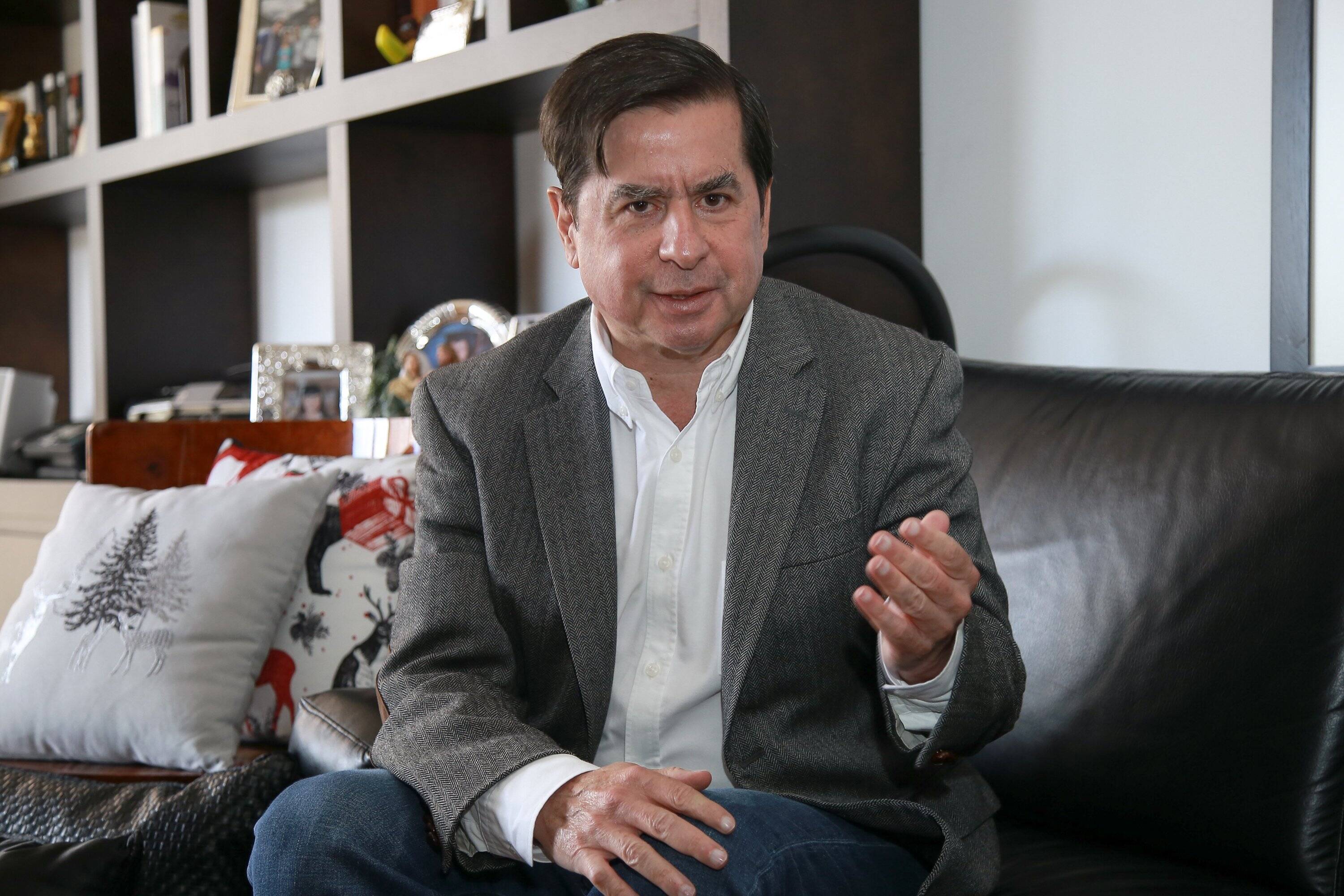 El liberal Juan Fernando Cristo, pasó de la Centro Esperanza al Pacto Histórico.