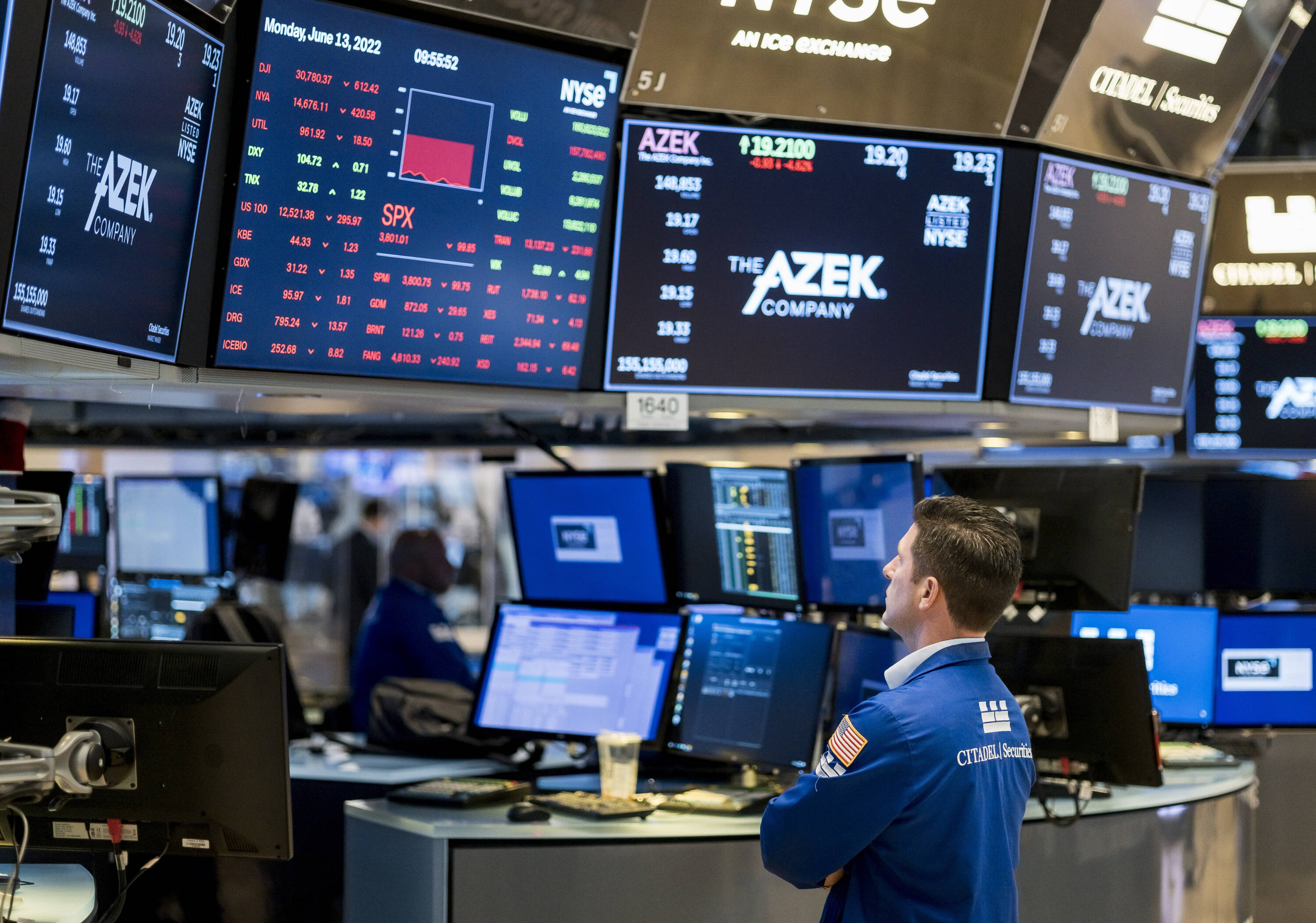 Hay volatilidad en los mercados bursátiles por la posible recesión que podría darse en Estados Unidos.