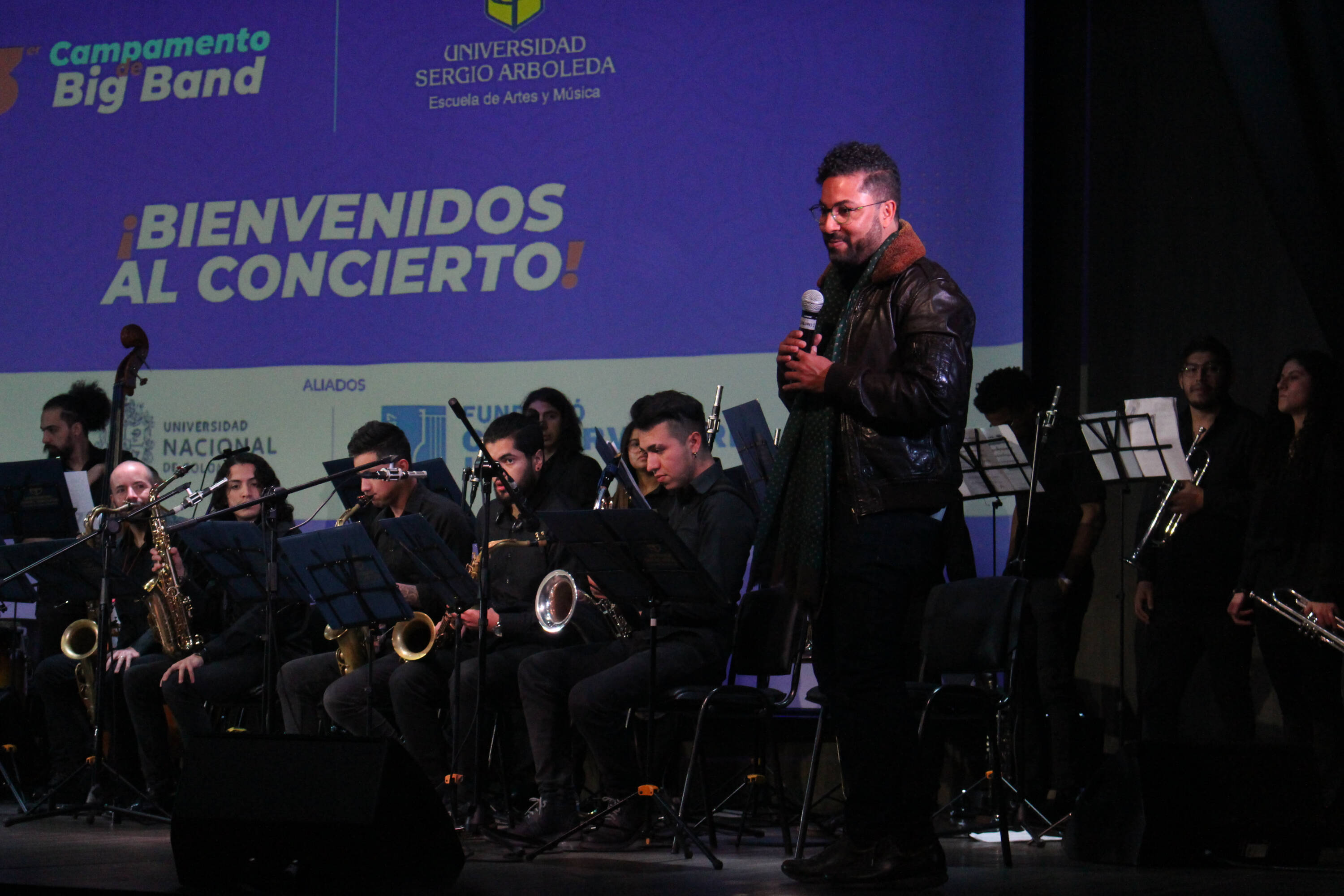 la sergio arboleda estimula el talento artístico