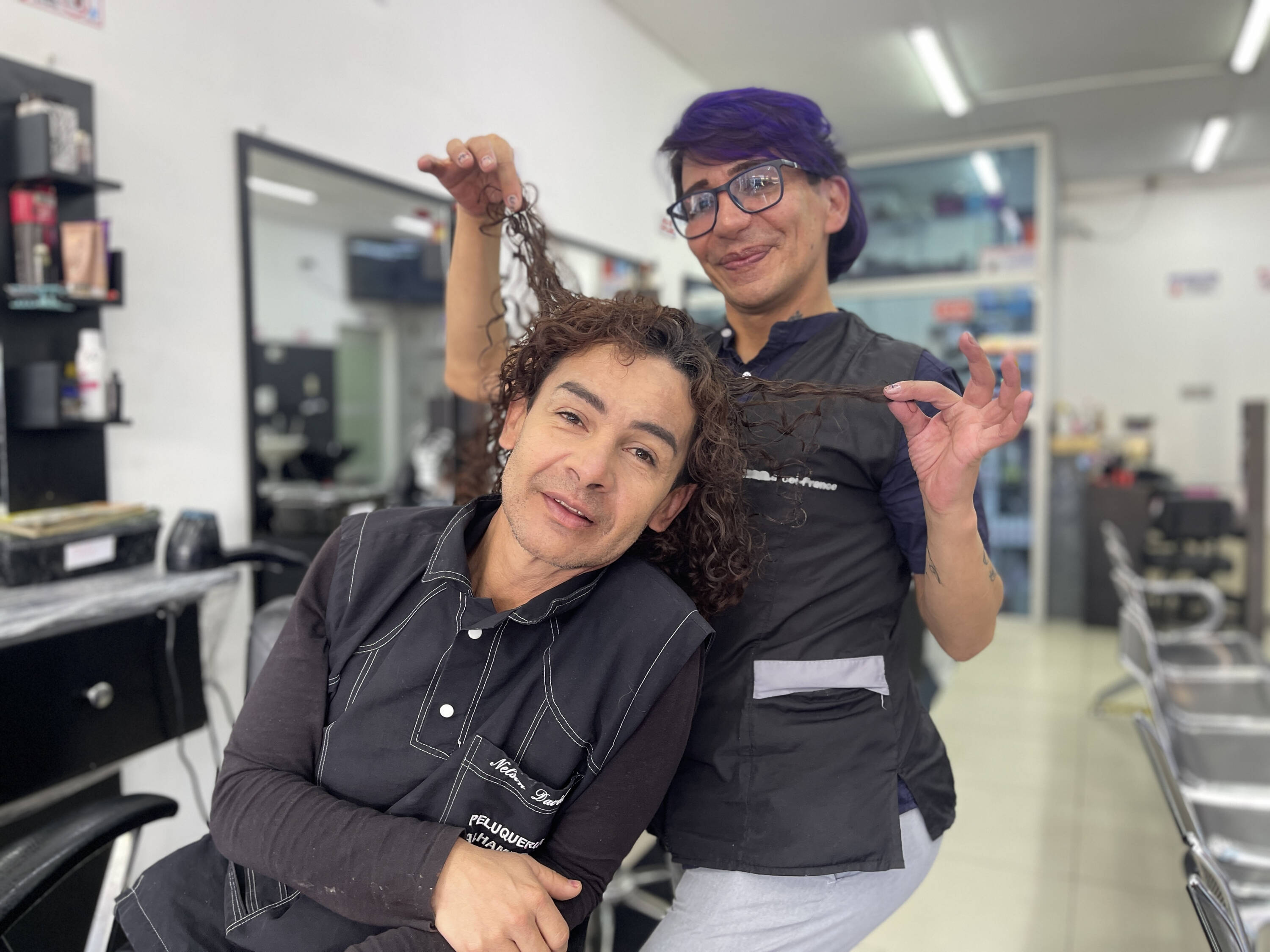 Le da Trabajos a Quienes Han Pasado por sus Mismas Condiciones.