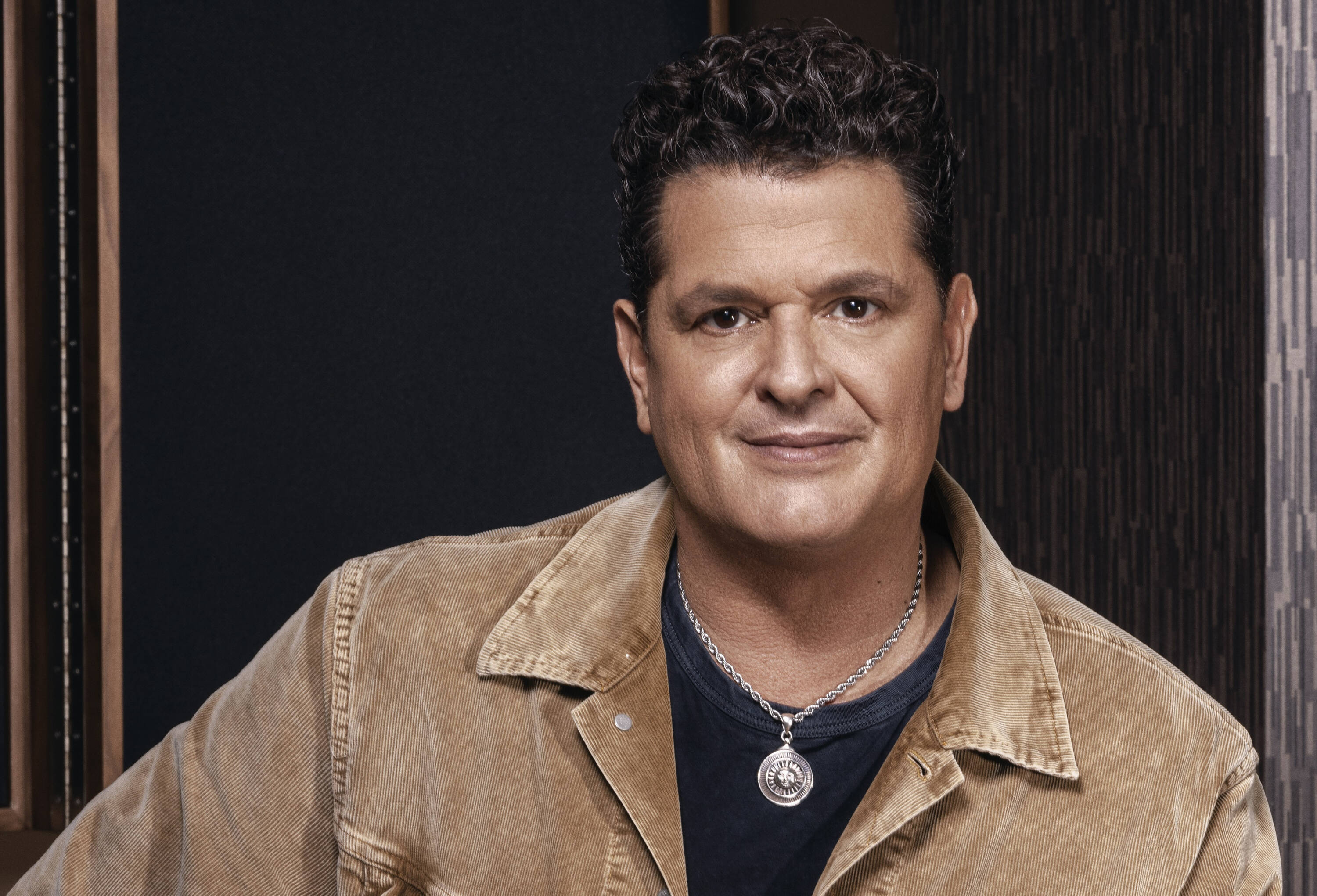 Carlos Vives celebra en el 2023 sus 30 años de carrera.