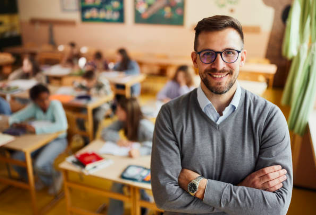 El Rol de Los Profesores es crucial para el desarrollo educativo y social de un país.