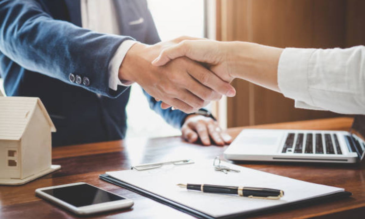 Construir una Vida Crediticia Lleva TIempo y Requiere de Responsable Financiera.