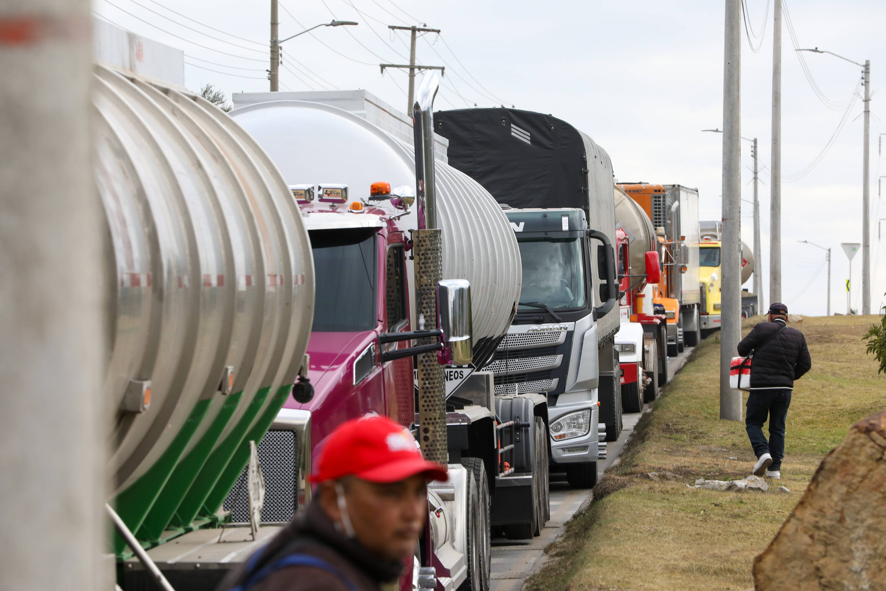 Trancón a través de un Villavicencion en el Sur de la Ciudad Bogotá 20 de Septiembre del 2023. Foto Mauricio Moreno El Tiómpo Ceet