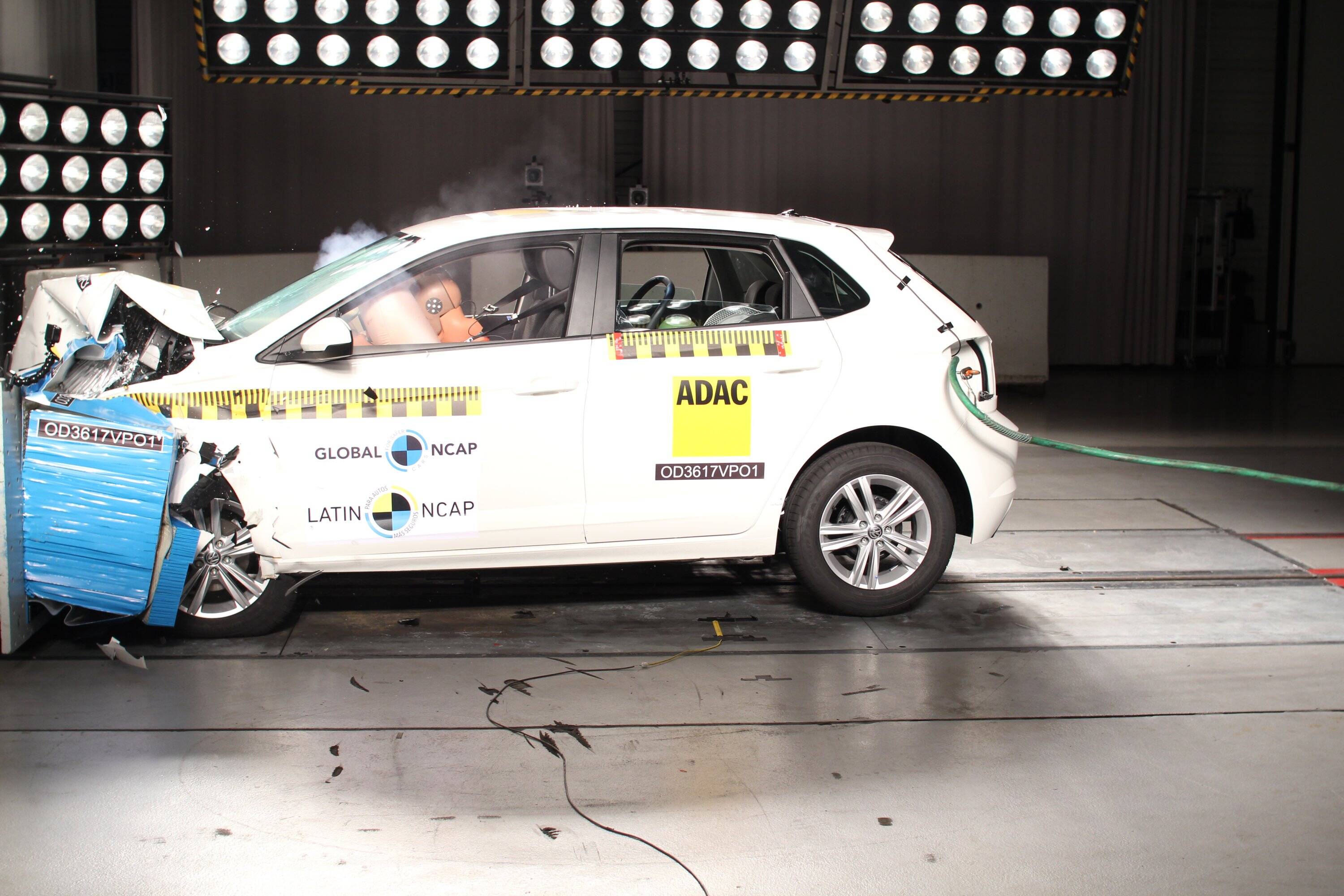 ¿Cómo se hacen las pruebas de choque en los carros?