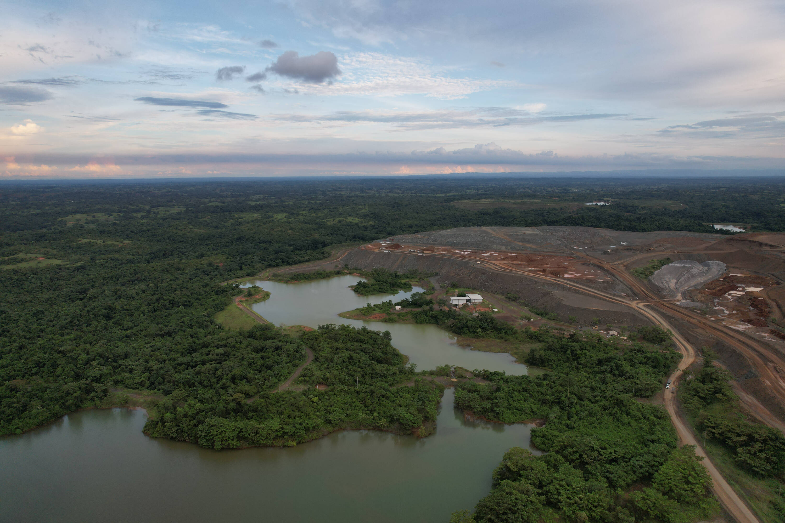 En Cerro Matoso se hace actividad minero industrial para producir ferroníquel