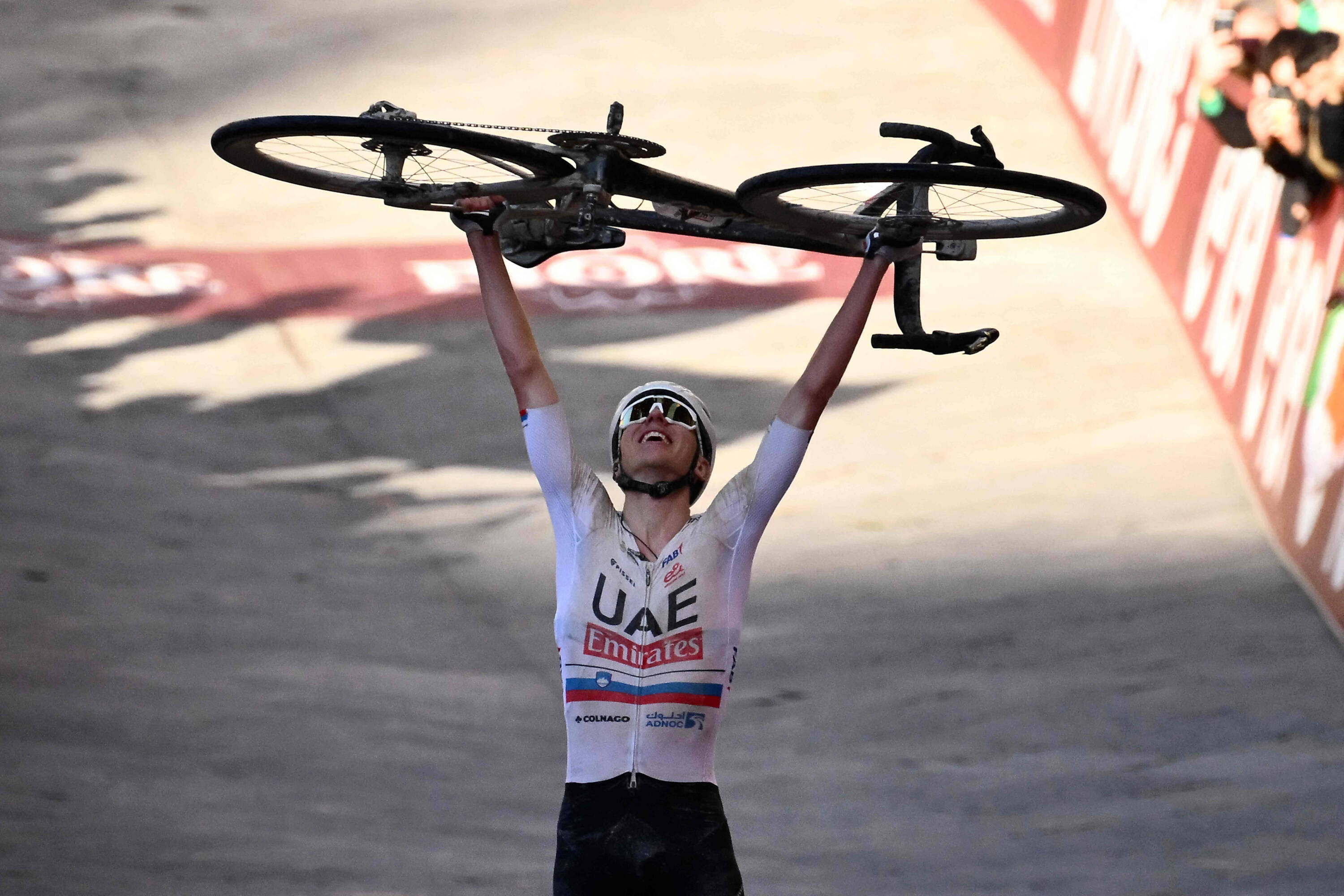 Tadej Pogacar, Campeón De La Strade Bianche 2024