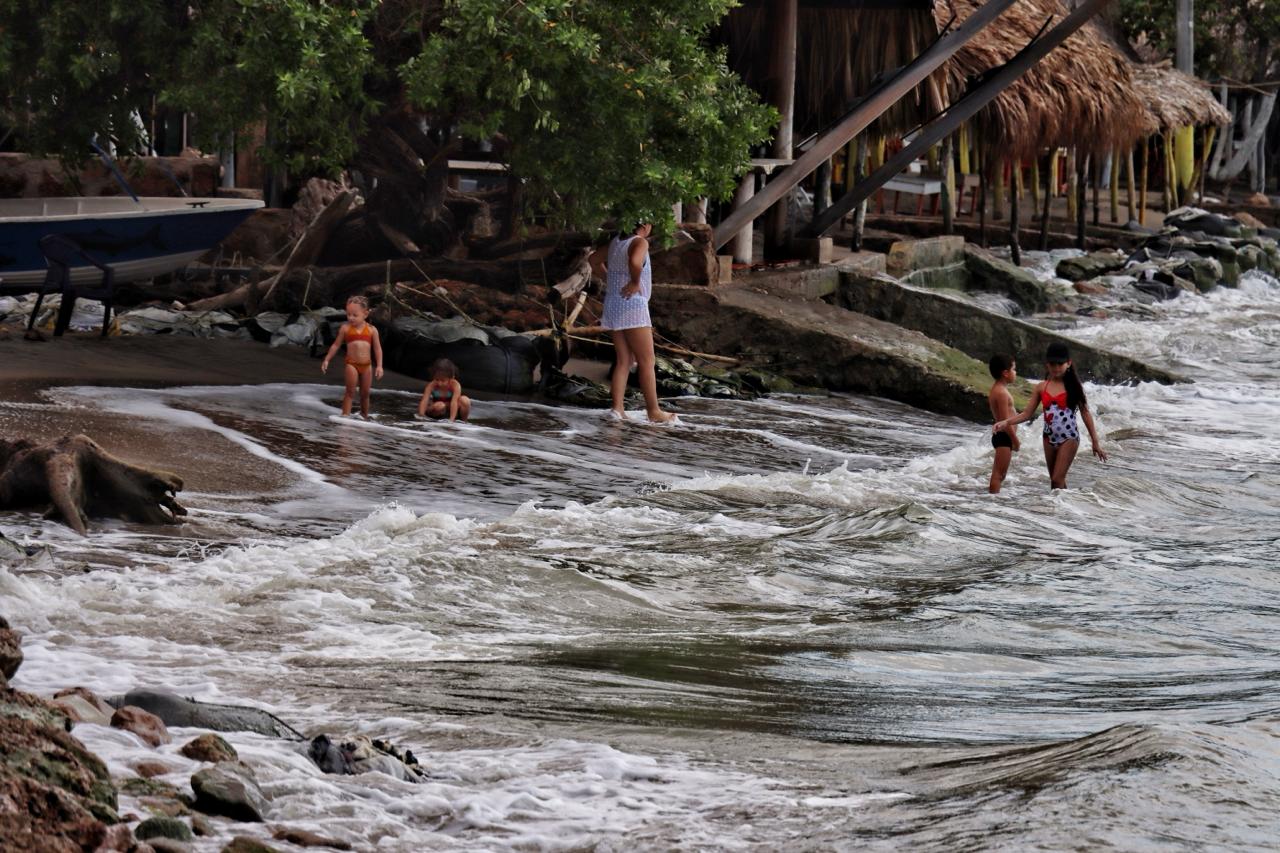 La erosión Costera se Llevó Las Playas de Santa Verónica.