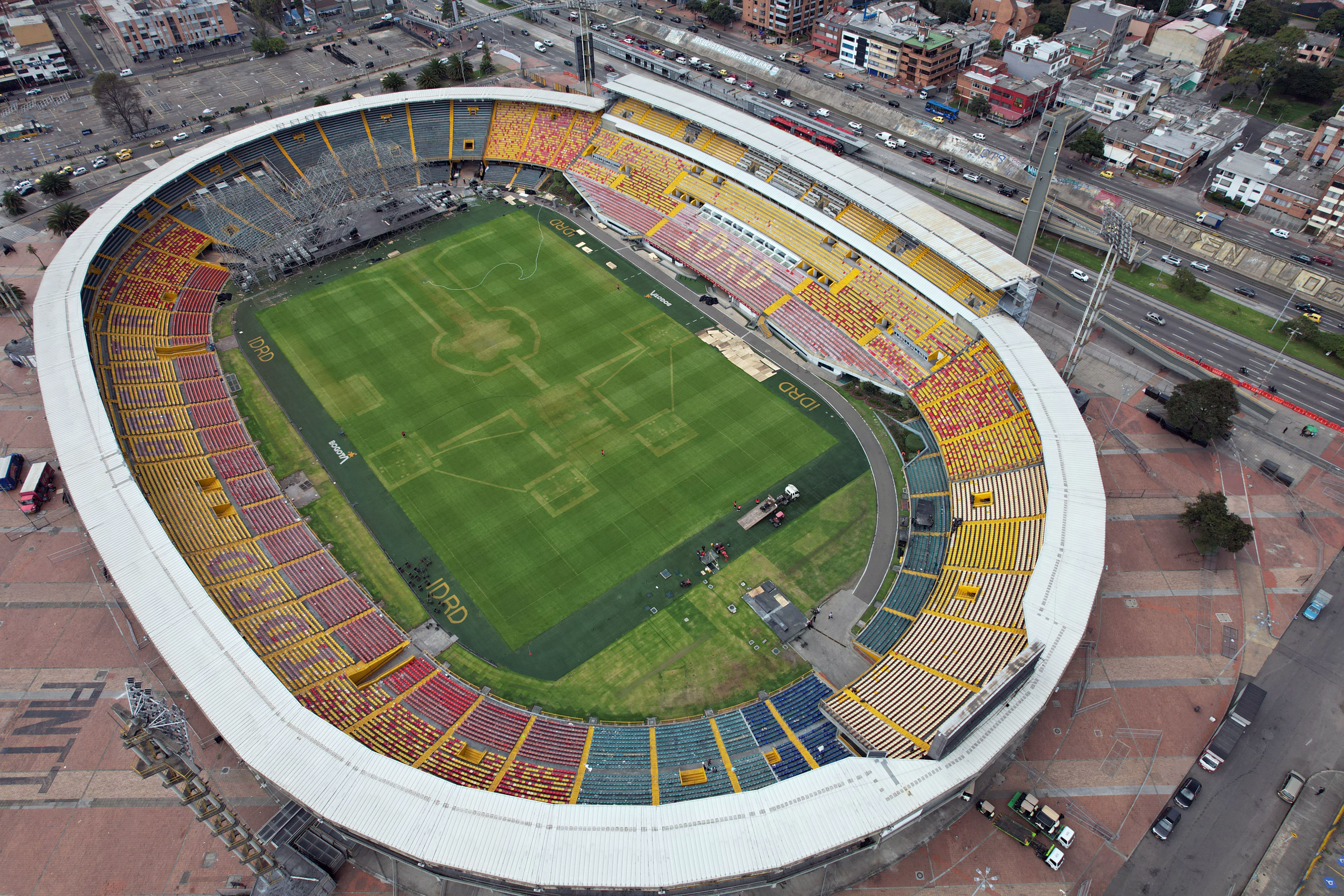 Bogota abril 8 de 2024. Así quedó la grama del estadio El Campín tras las dos fechas del concierto de Karol G en Bogotá. Fotos: Milton Diaz / El Tiempo