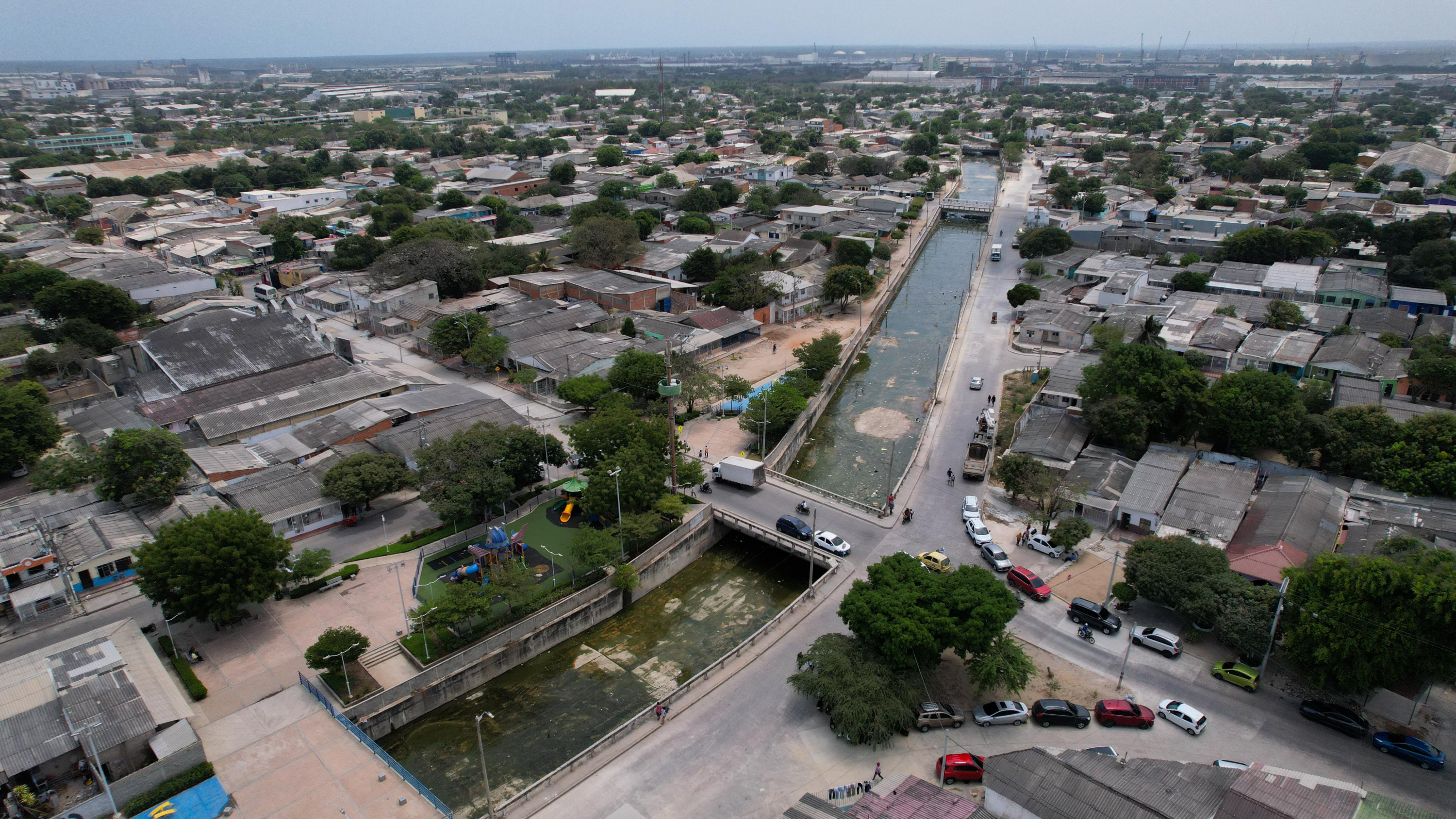 Sobre el arroyo del barrio Rebolo se tirará una placa que permitirá construir un gran parque lineal.