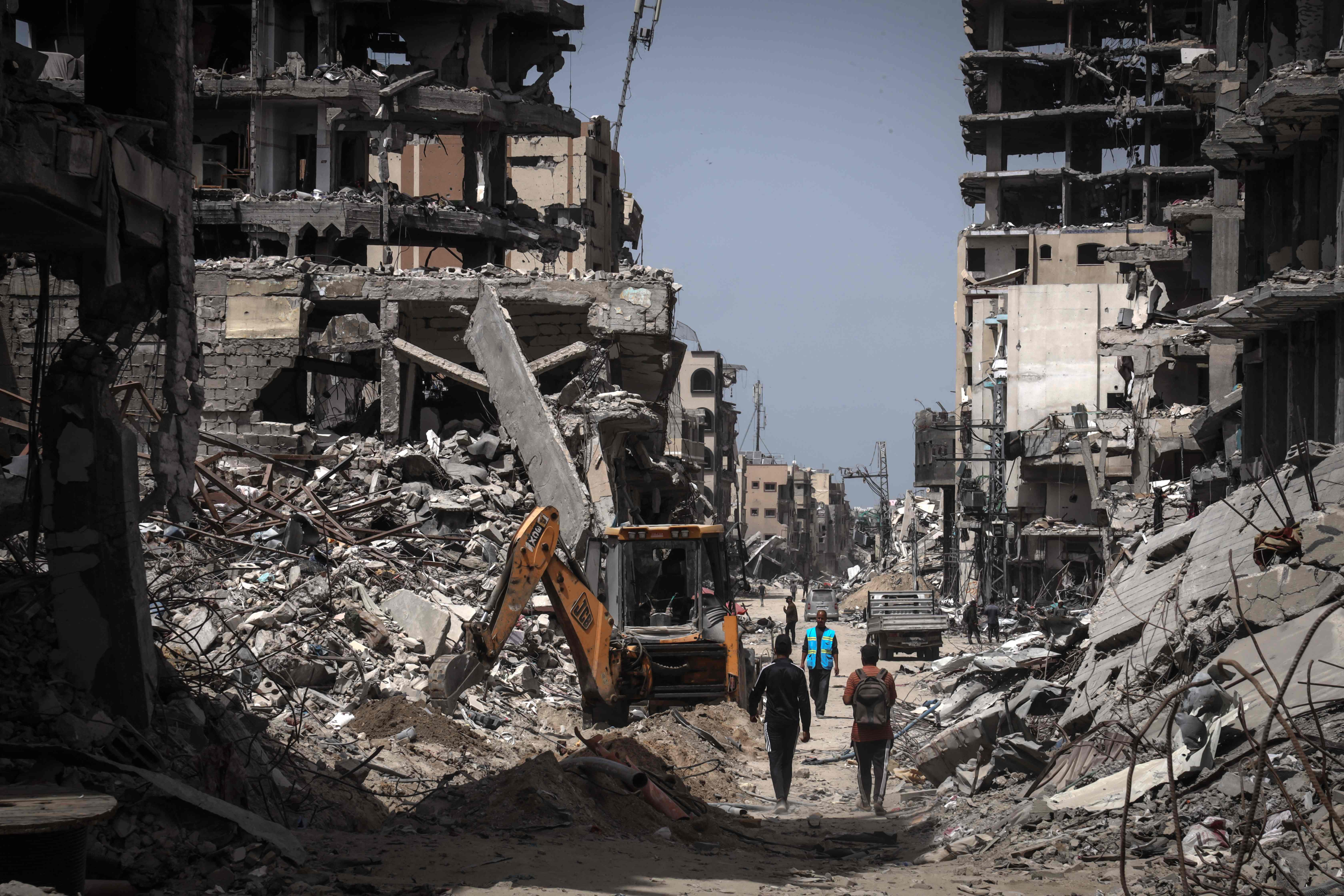Edificios destruidos en Jan Yunis, en Gaza.